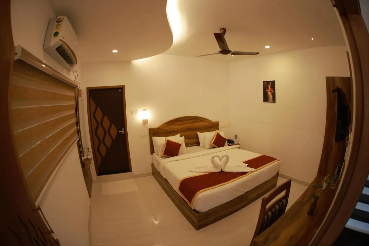 Malavikas Black Beach Resort Varkala